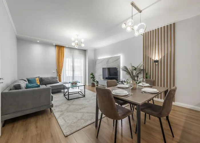 Luxurious Modern Apartment