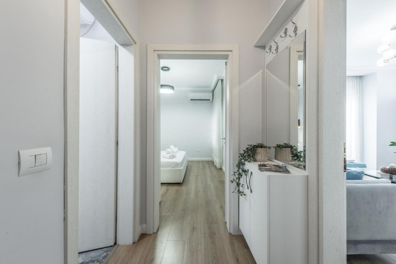 Luxurious Modern Apartament