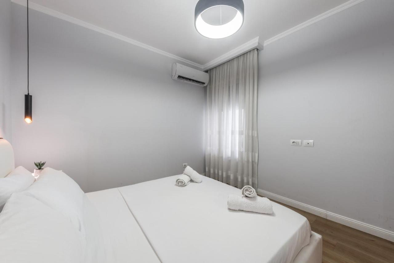 Luxurious Modern Apartament *